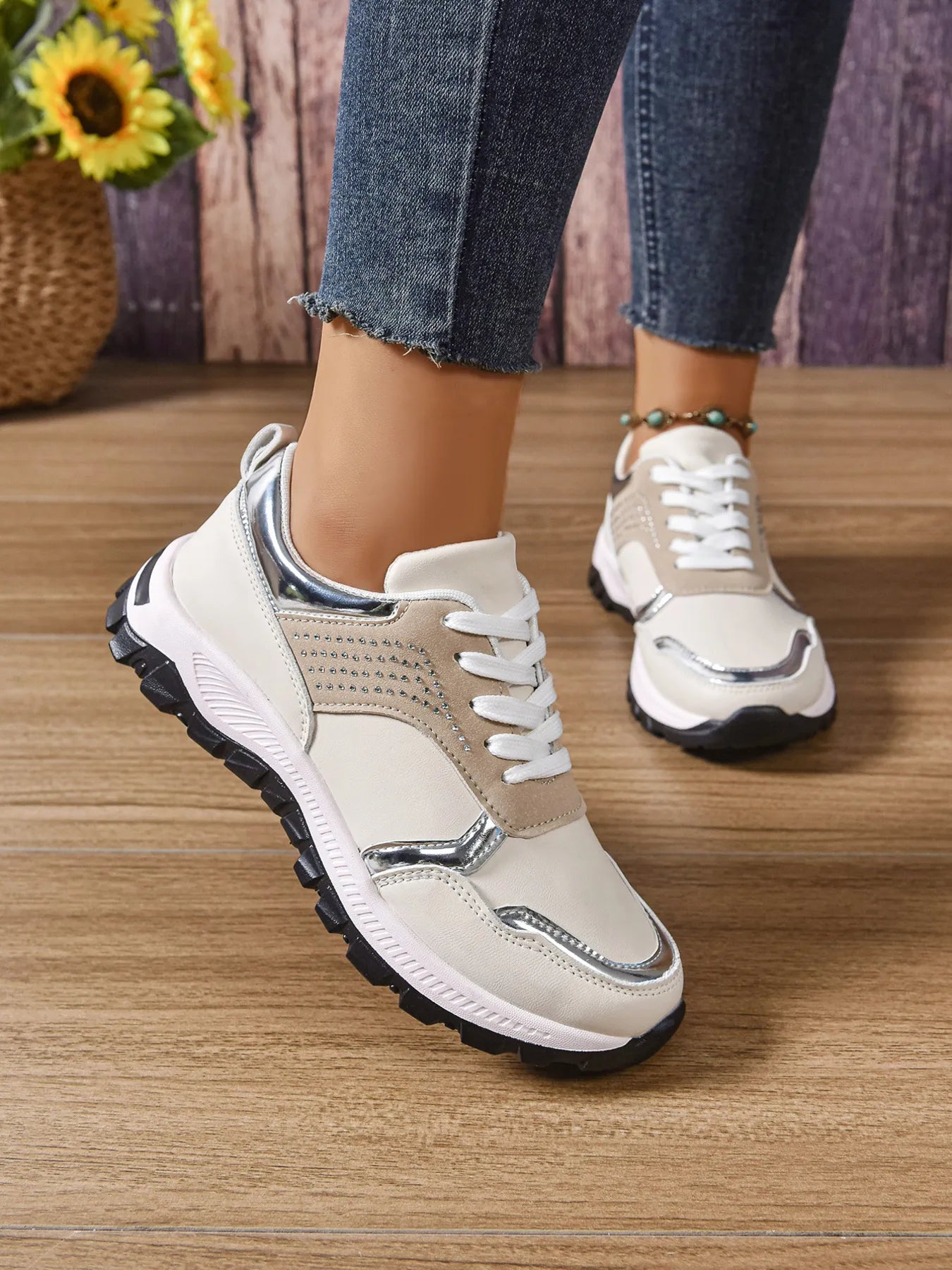 Fashorio Sneakers Lace Up Round Toe Sneakers