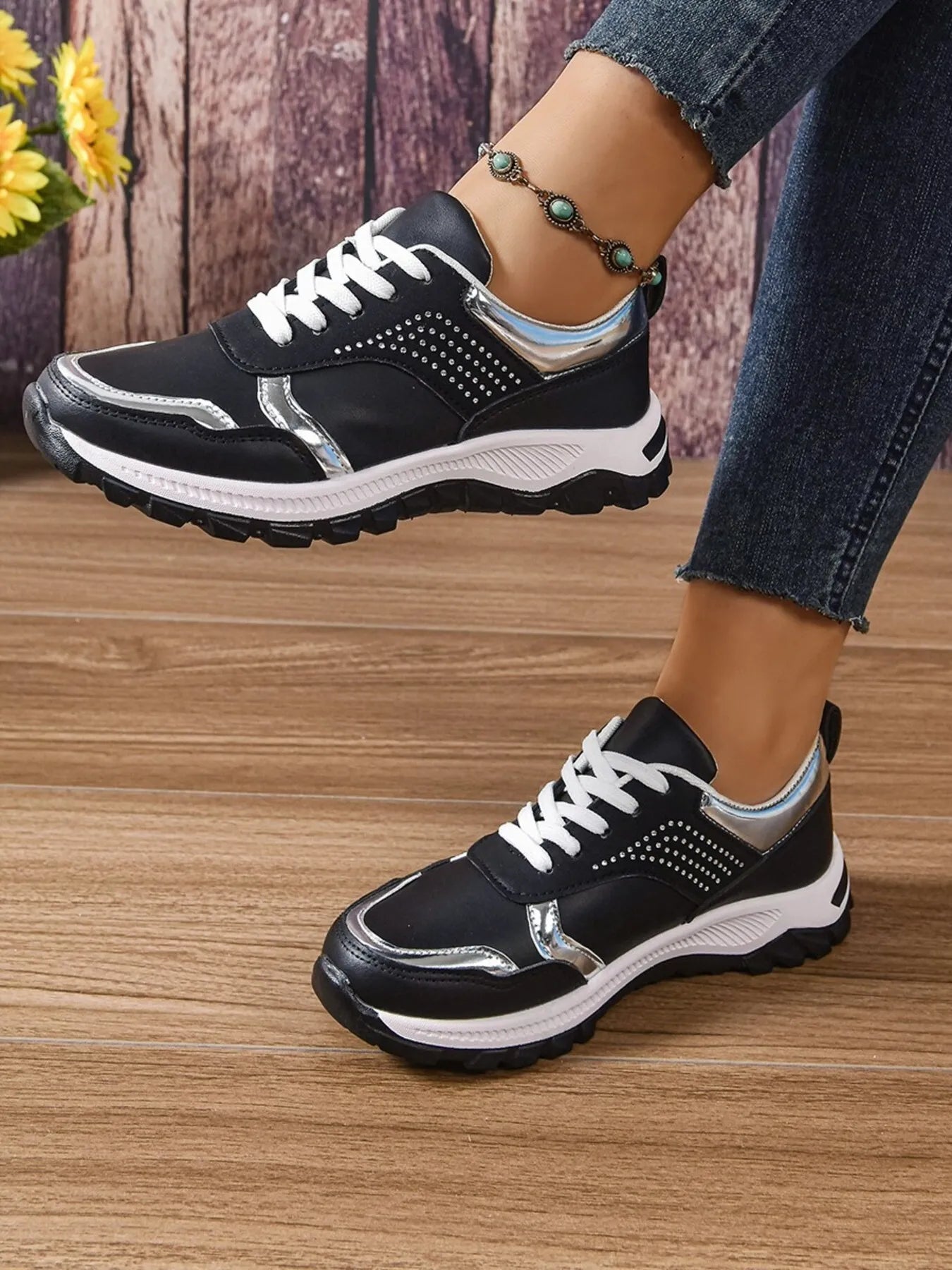Fashorio Sneakers Lace Up Round Toe Sneakers