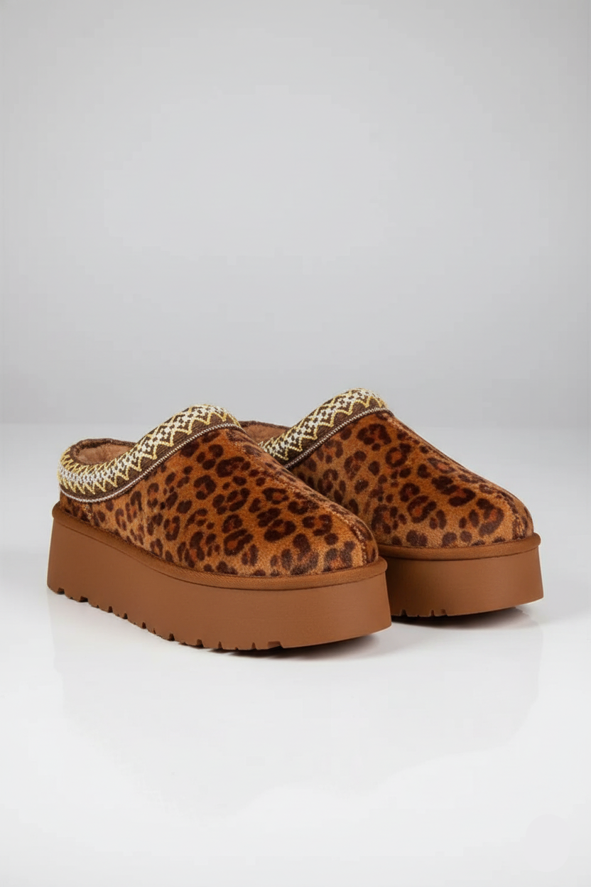 Fashorio Sneakers WILD DIVA Embroidered Trim Round Toe Platform Boots