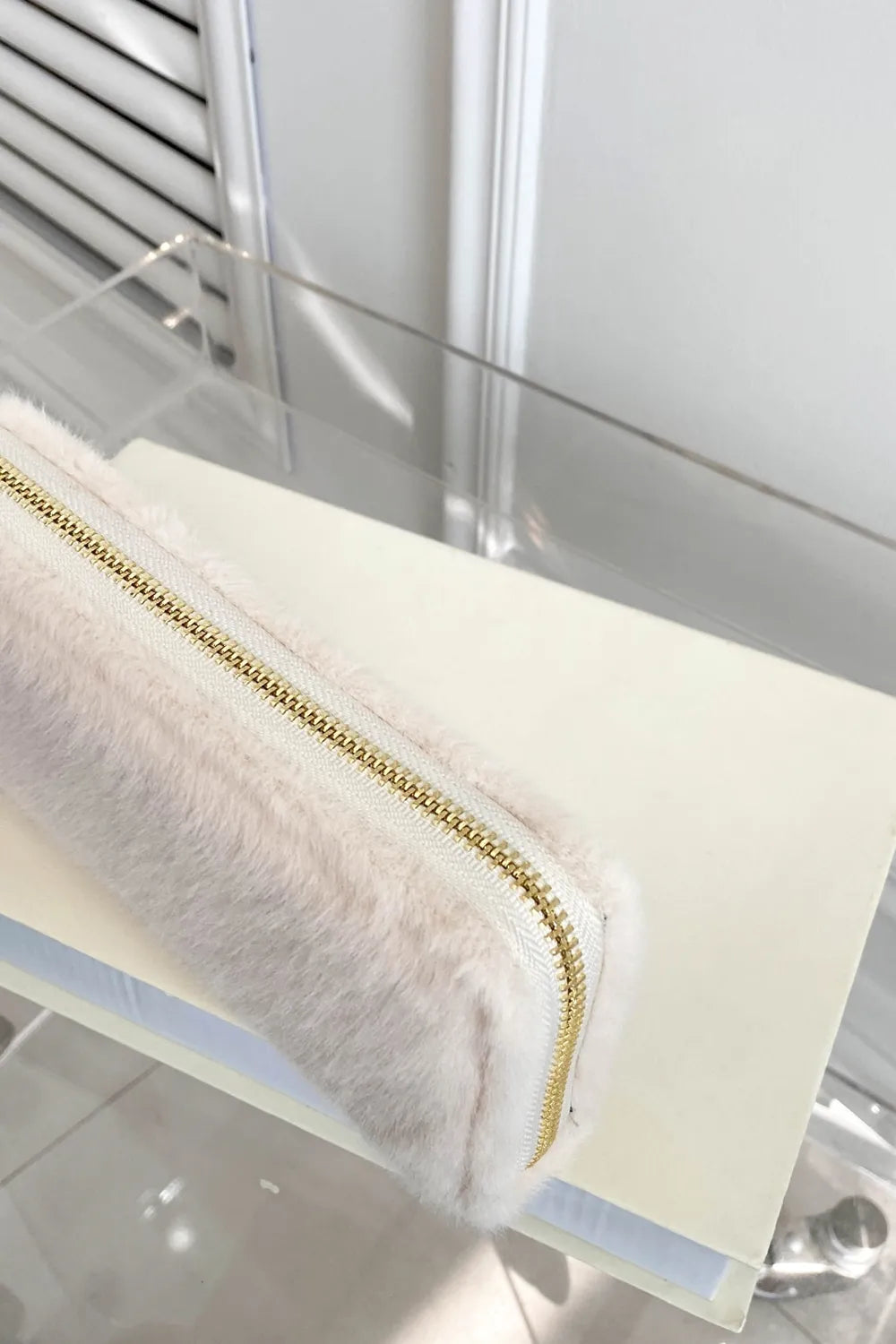 Fashorio Solid Color Fluff Rectangle Wallet