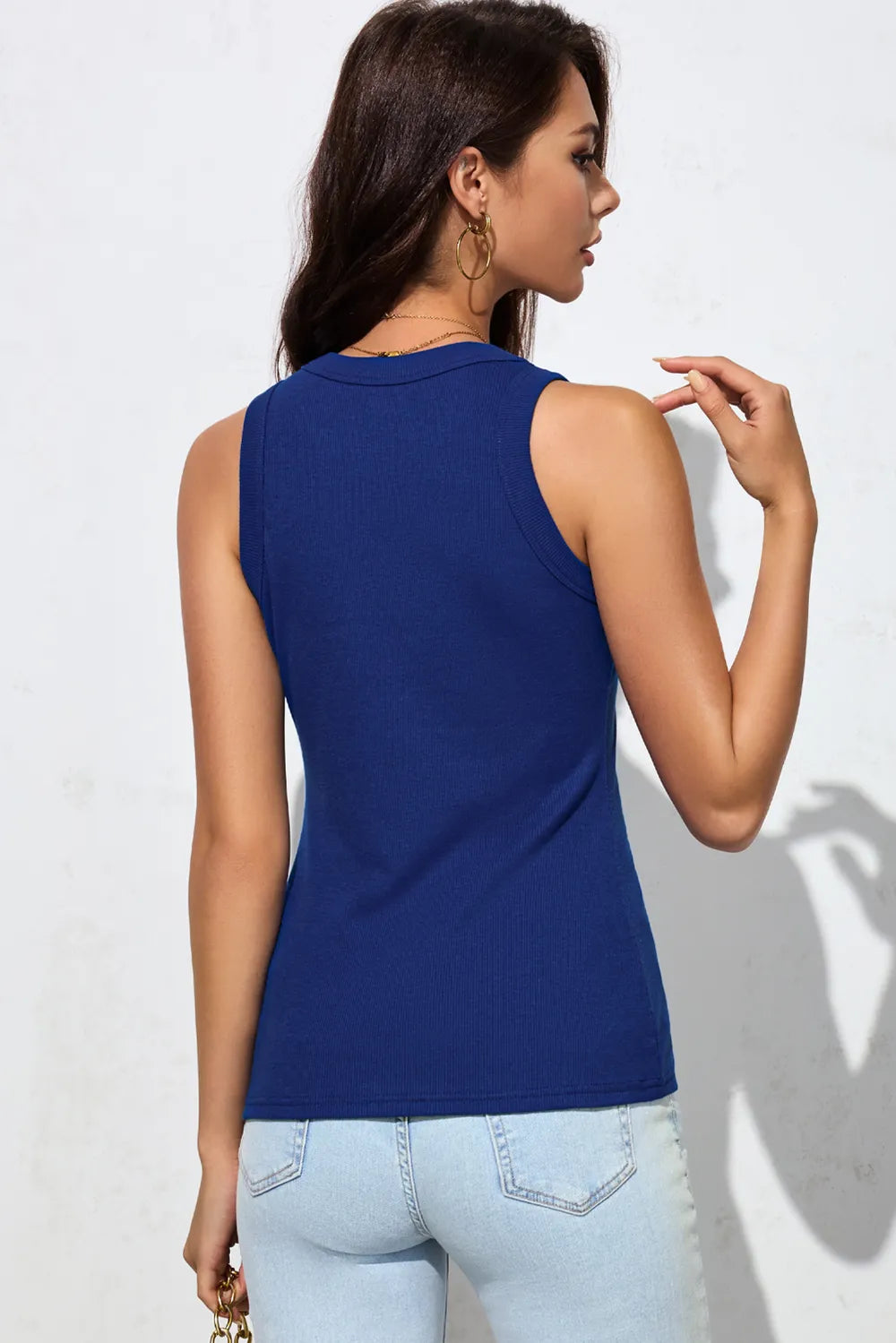 Fashorio Solid Round Neck Tank