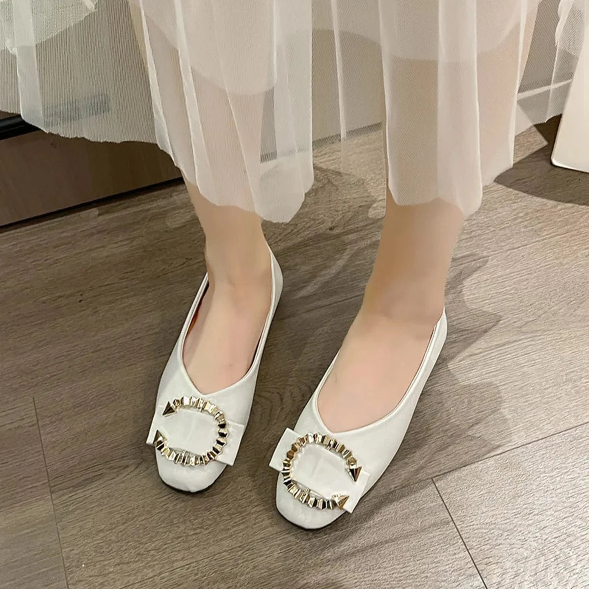 Fashorio Square Toe Flat Slip-Ons