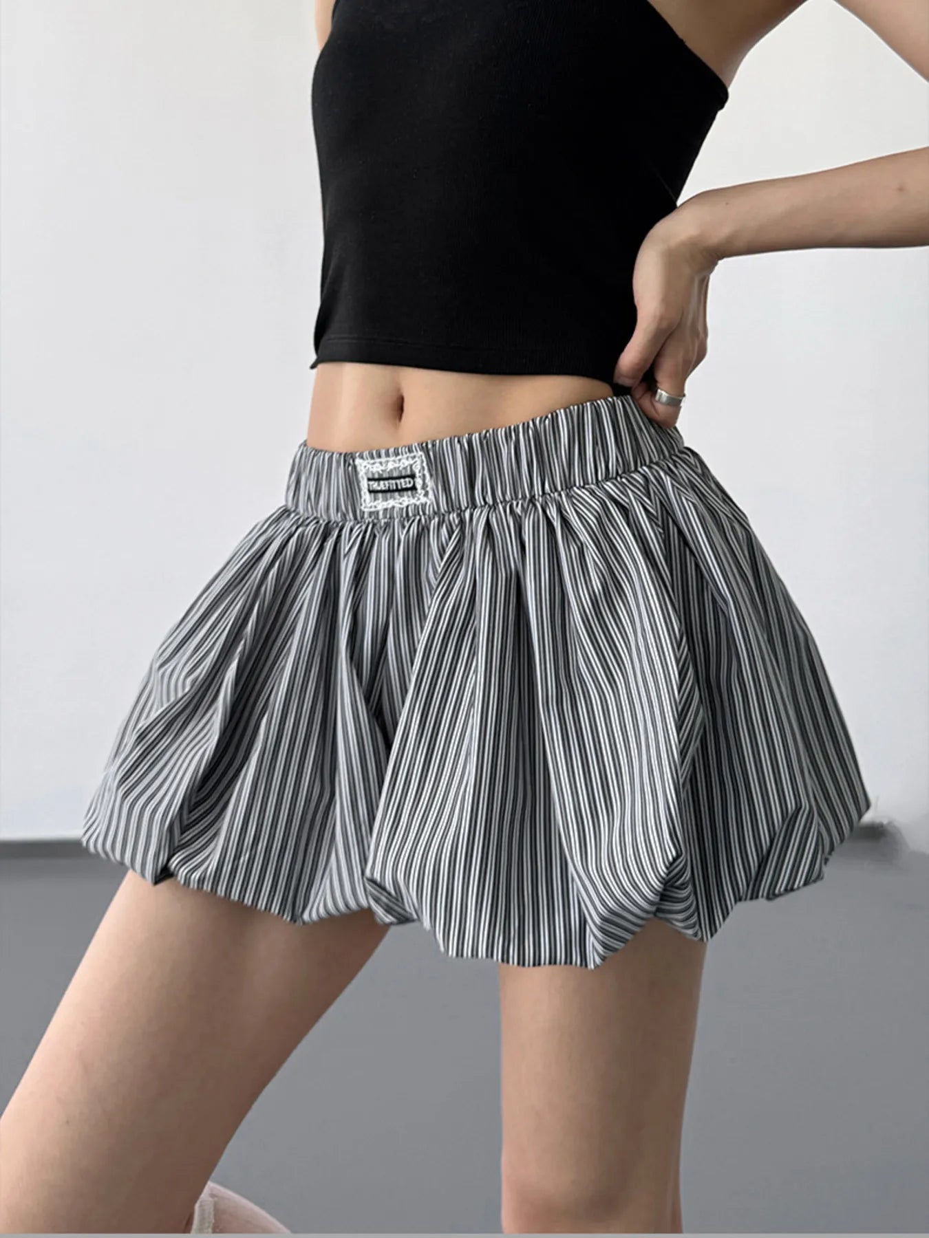 Fashorio Striped Bubble Hem Casual Shorts