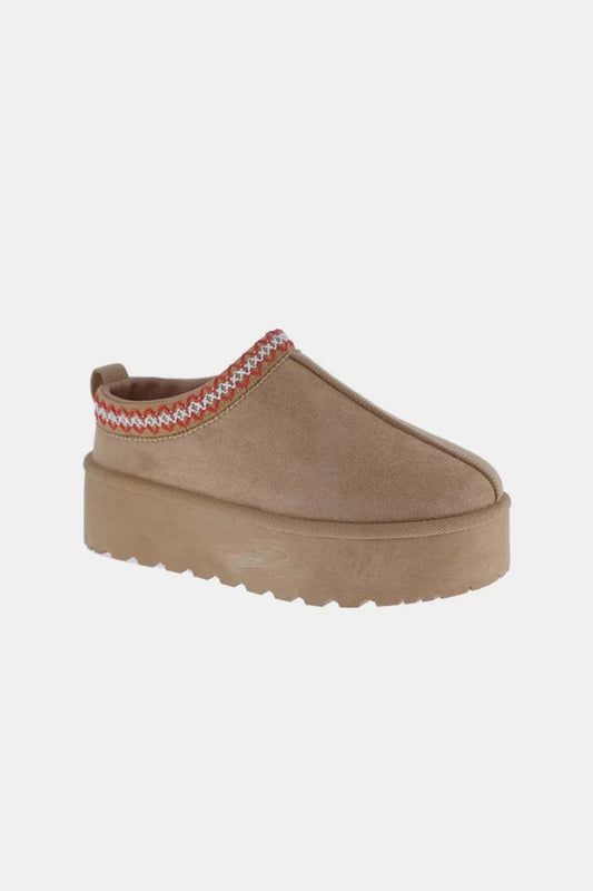Weeboo Platform Embroidered Trim Slip-On Boots Tan - Fashorio