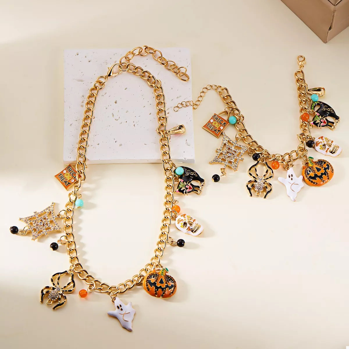 Fashorio Tangerine / One Size Halloween Charm Necklace with Festive Pendant Collection