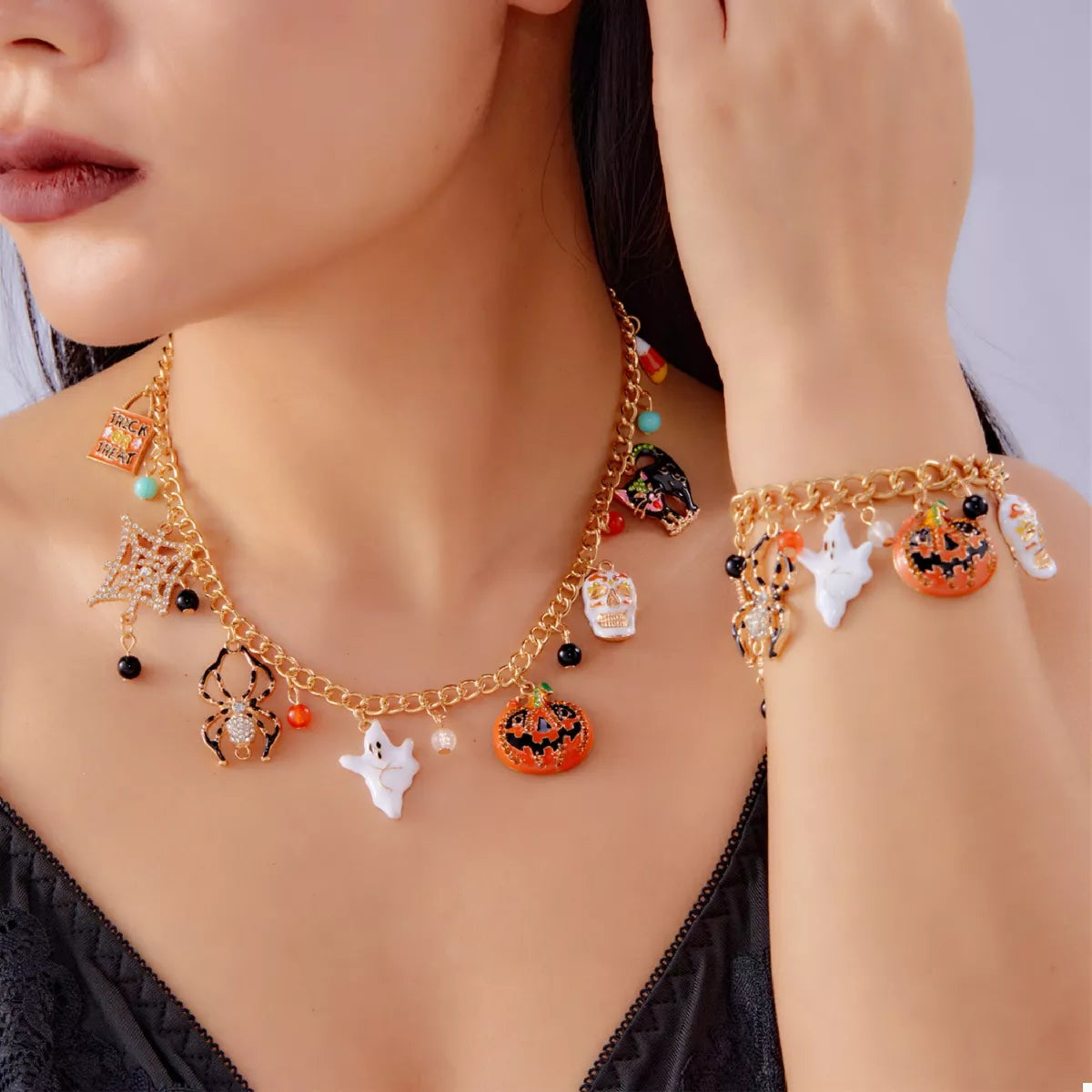 Fashorio Tangerine / One Size Halloween Charm Necklace with Festive Pendant Collection