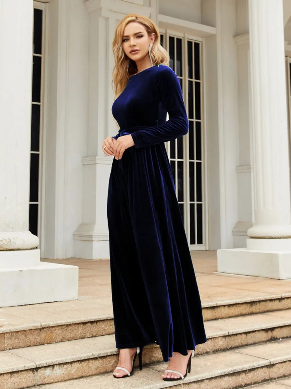 Fashorio Tie Front Round Neck Long Sleeve Maxi Dress