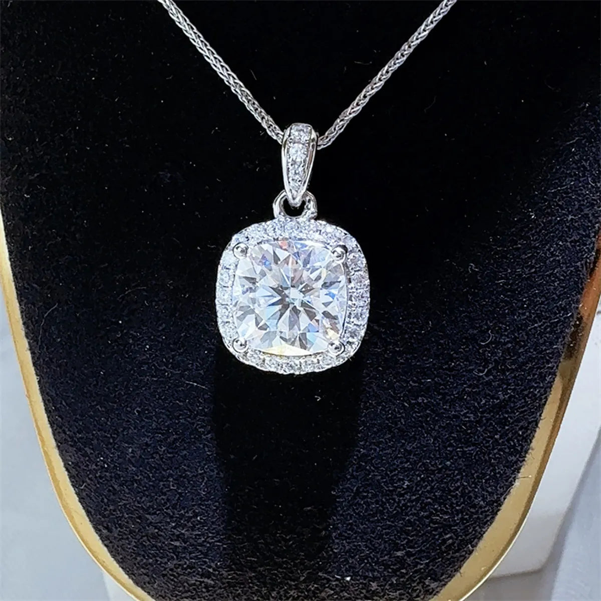 Fashorio Transparent / One Size 5 Carat Moissanite 925 Sterling Silver Necklace