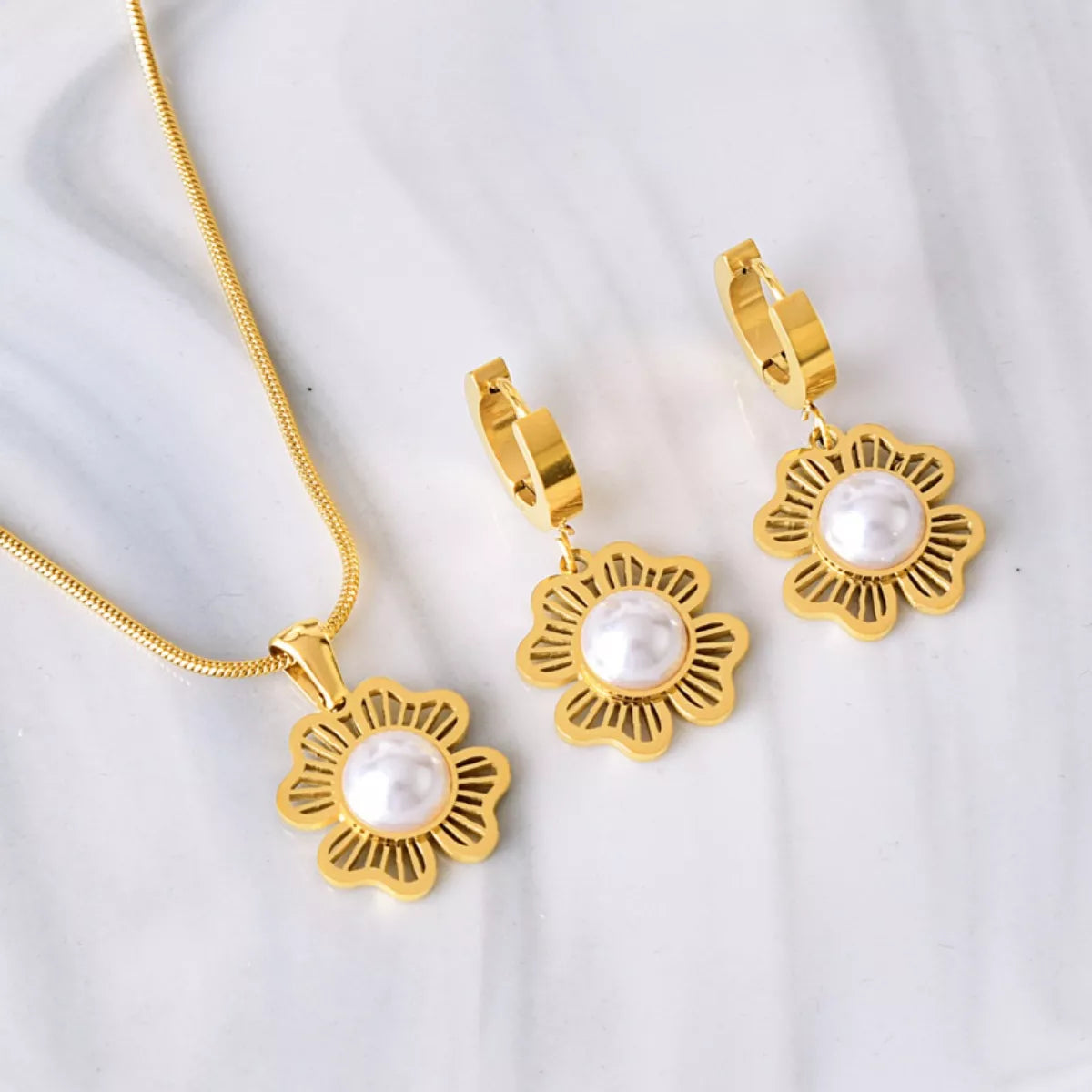 Fashorio Two-piece Set / One Size 18K Gold-Plated Flower Jewelry Set