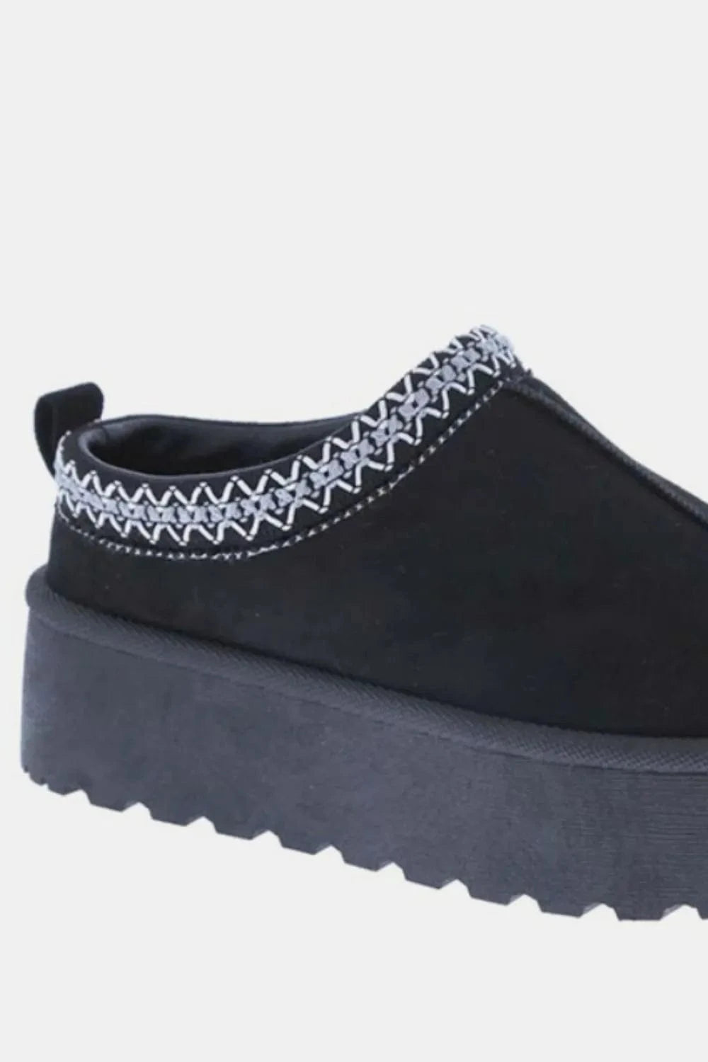 Weeboo Platform Embroidered Trim Slip-On Boots - Fashorio