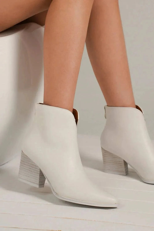 Beast Fashion PU Leather Block Heel Boots with Back Zippers White - Fashorio
