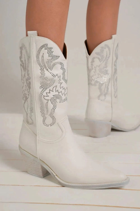 Beast Fashion Rhinestone Detail Point Toe Boots White - Fashorio