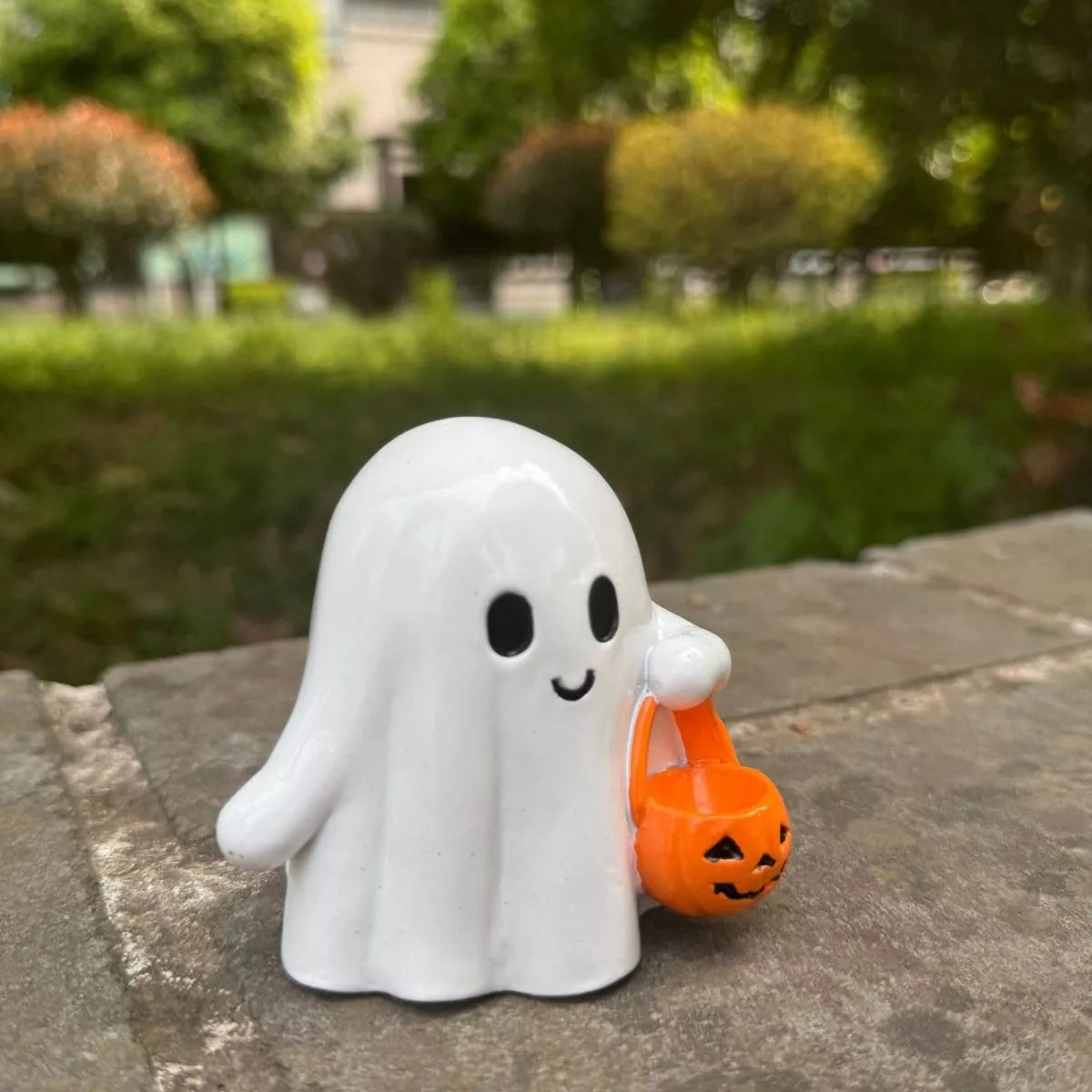 Fashorio White / One Size Halloween Ghost Ornament with Pumpkin Basket
