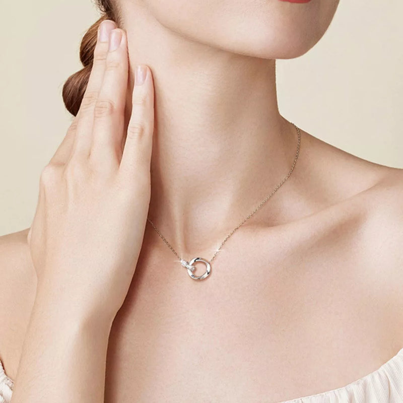 Sterling silver interlocking circles pendant necklace front view
