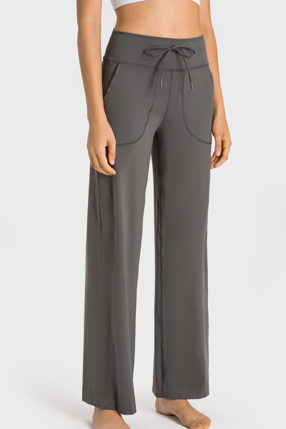 wide leg sports pants fabric detail