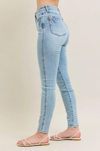 Judy Blue Full Size Mr Tummy Control Vintage Wash Skinny Jeans Plus Size - Fashorio