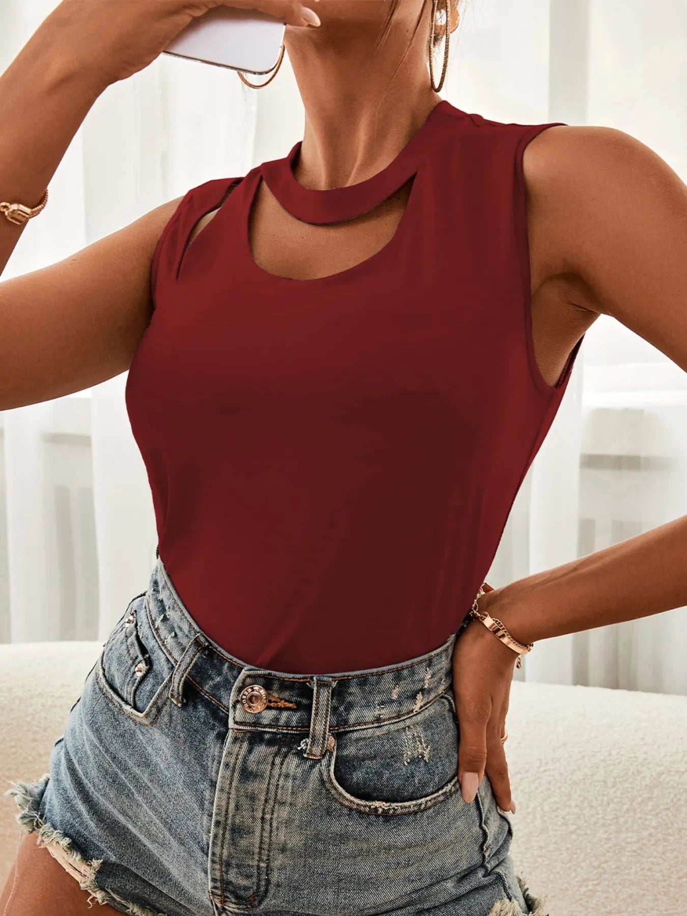 Cutout Sleeveless Tank Top - Fashorio