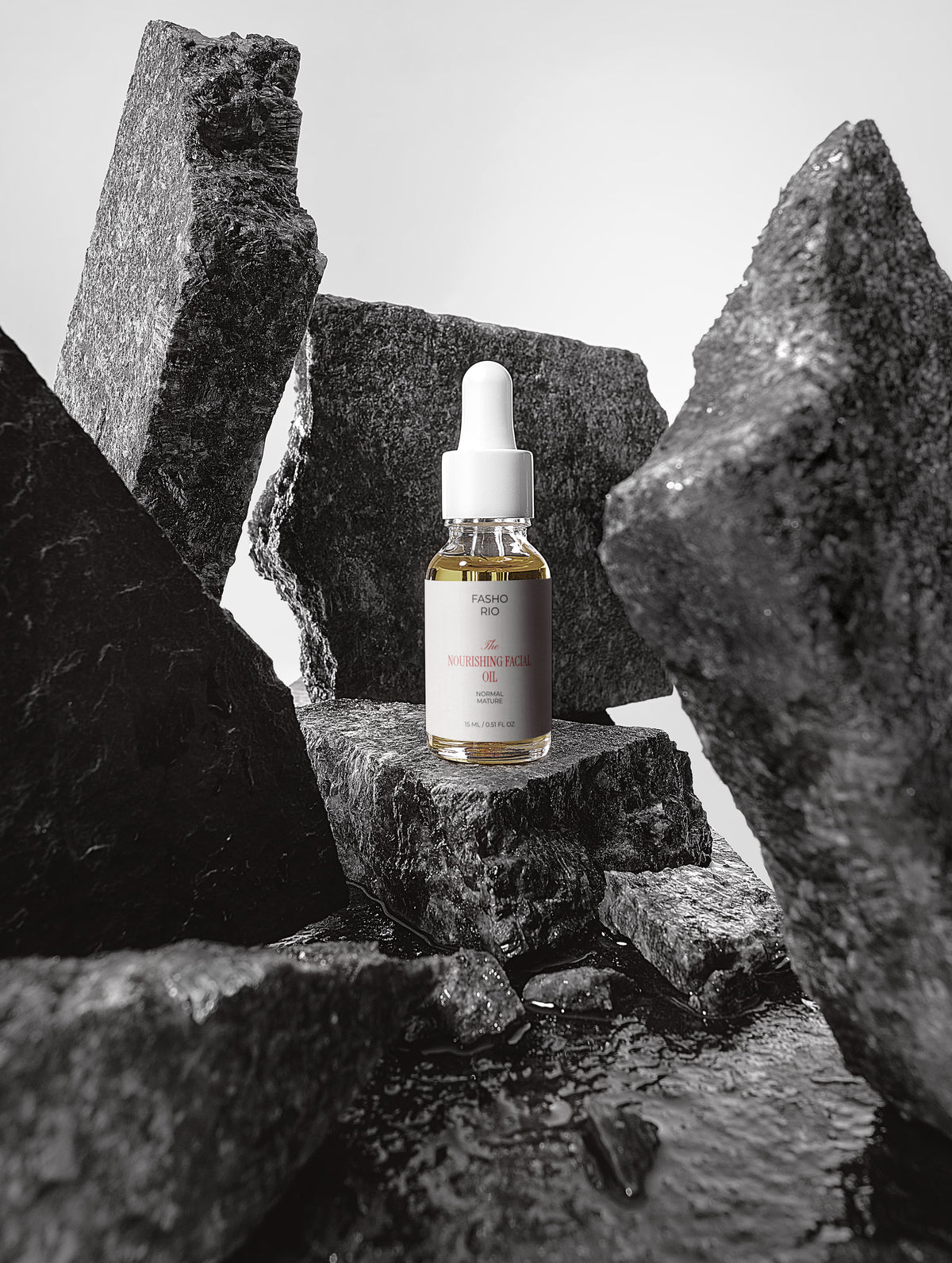 Nourishing facial oil bottle detail