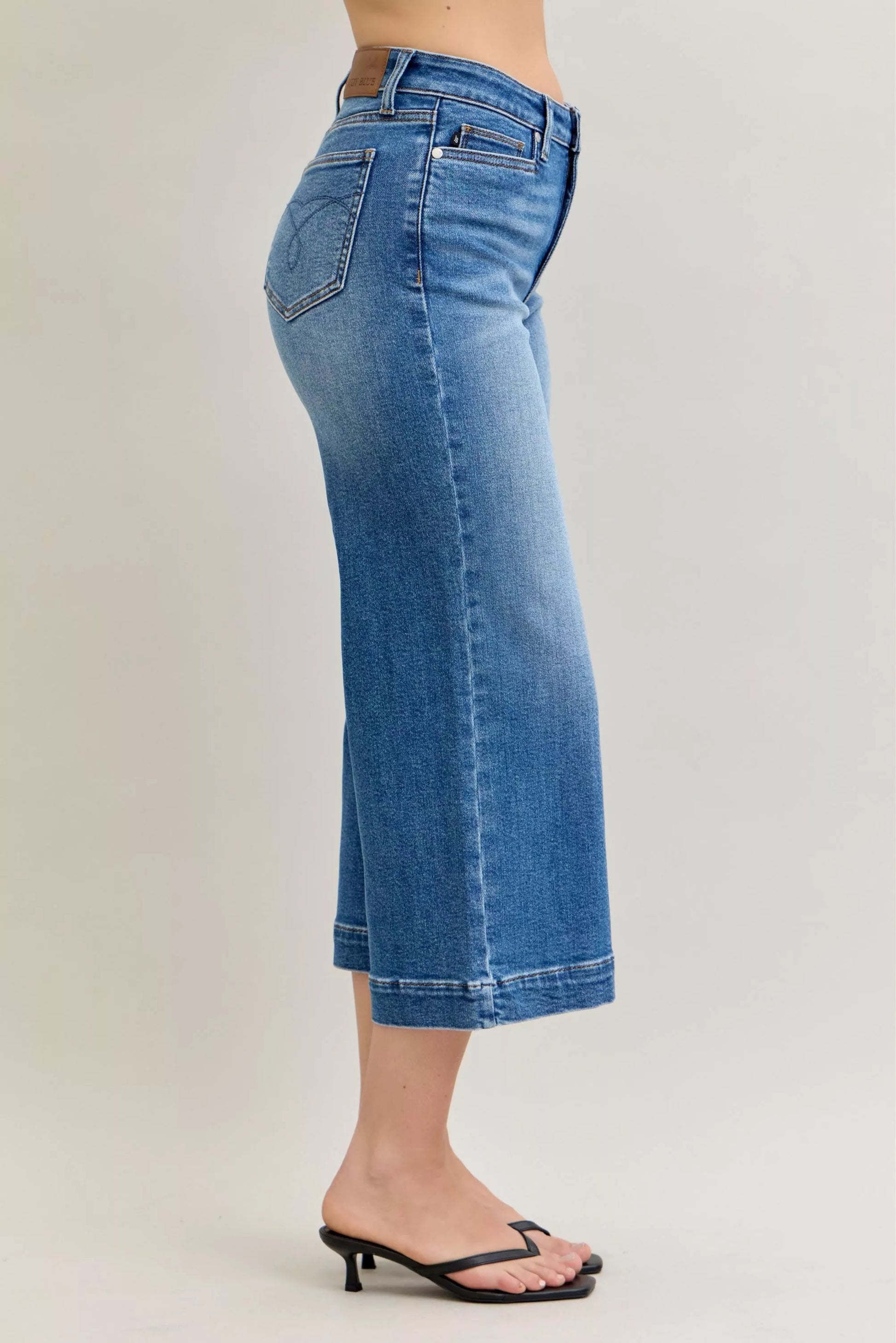Judy Blue Judy Blue Mid Rise Crop Wide Leg Jeans