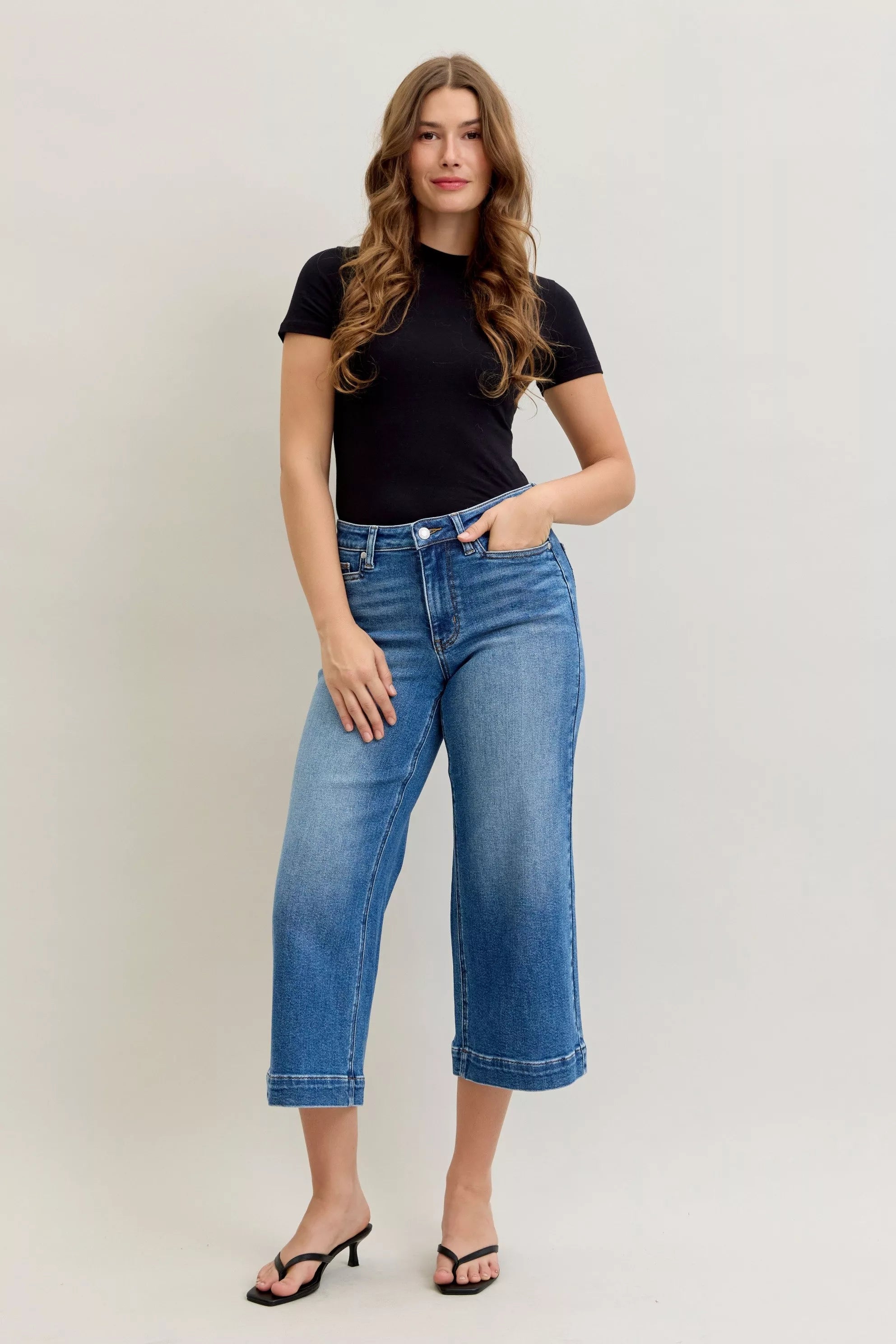 Judy Blue Judy Blue Mid Rise Crop Wide Leg Jeans