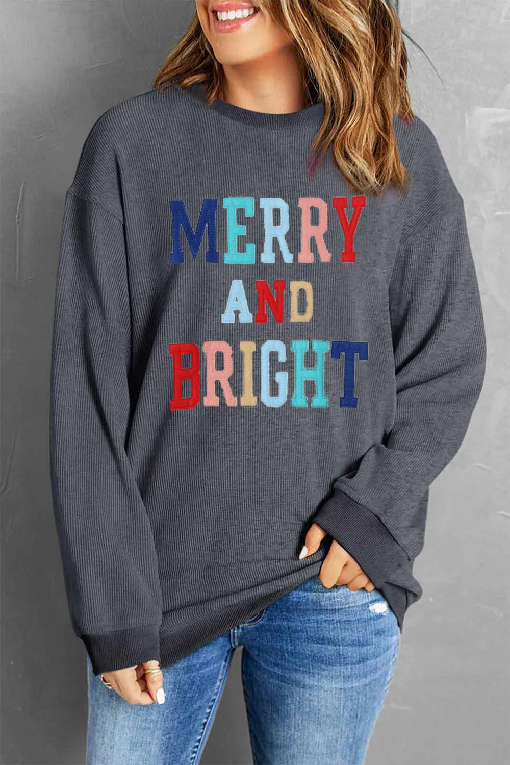 SYNZ Dark Gray / S MERRY AND BRIGHT Graphic Sweatshirt