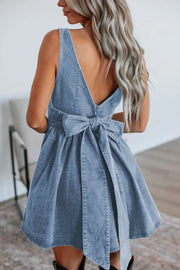 SYNZ Light Blue / S V-Back Bow Tie Denim Skater Dress