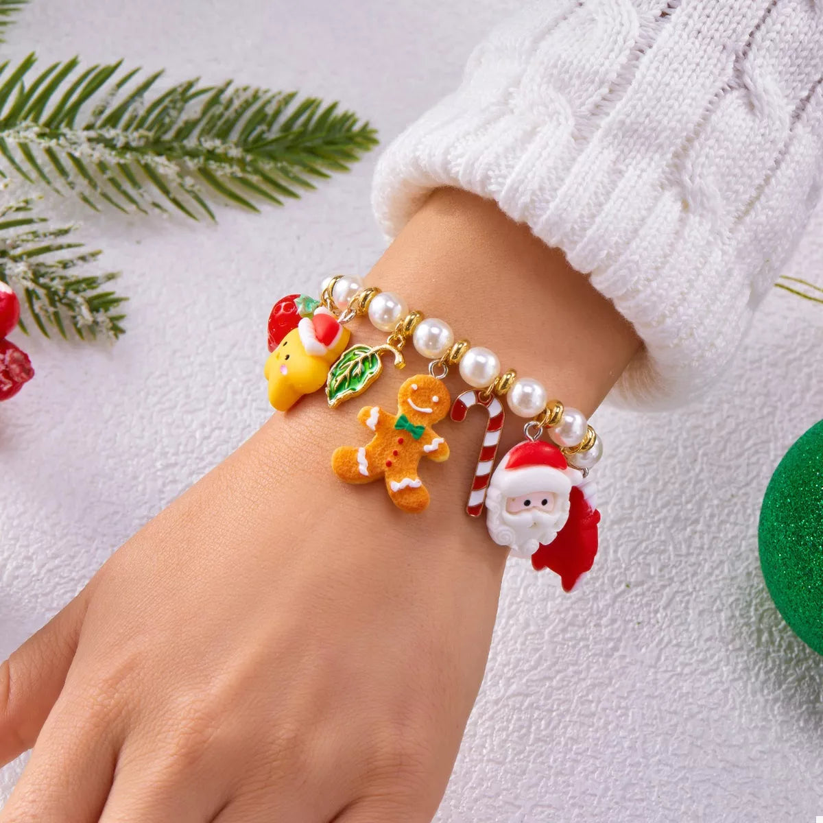 Trendsi White / One Size Christmas Charm Pearl Bracelet