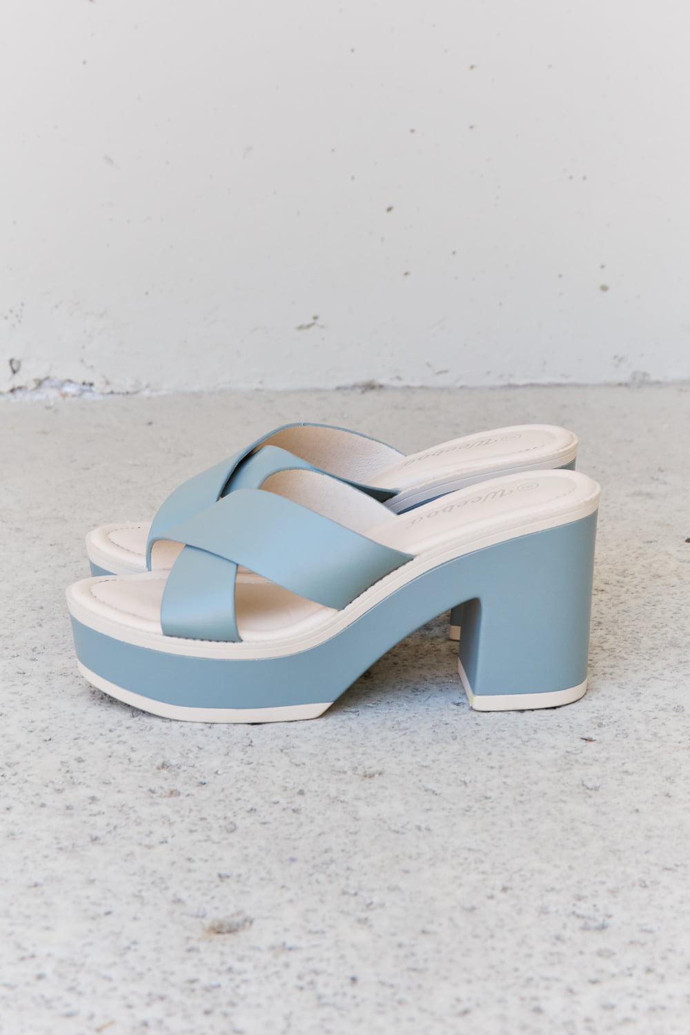 Weeboo Weeboo Cherish The Moments Contrast Platform Sandals in Misty Blue