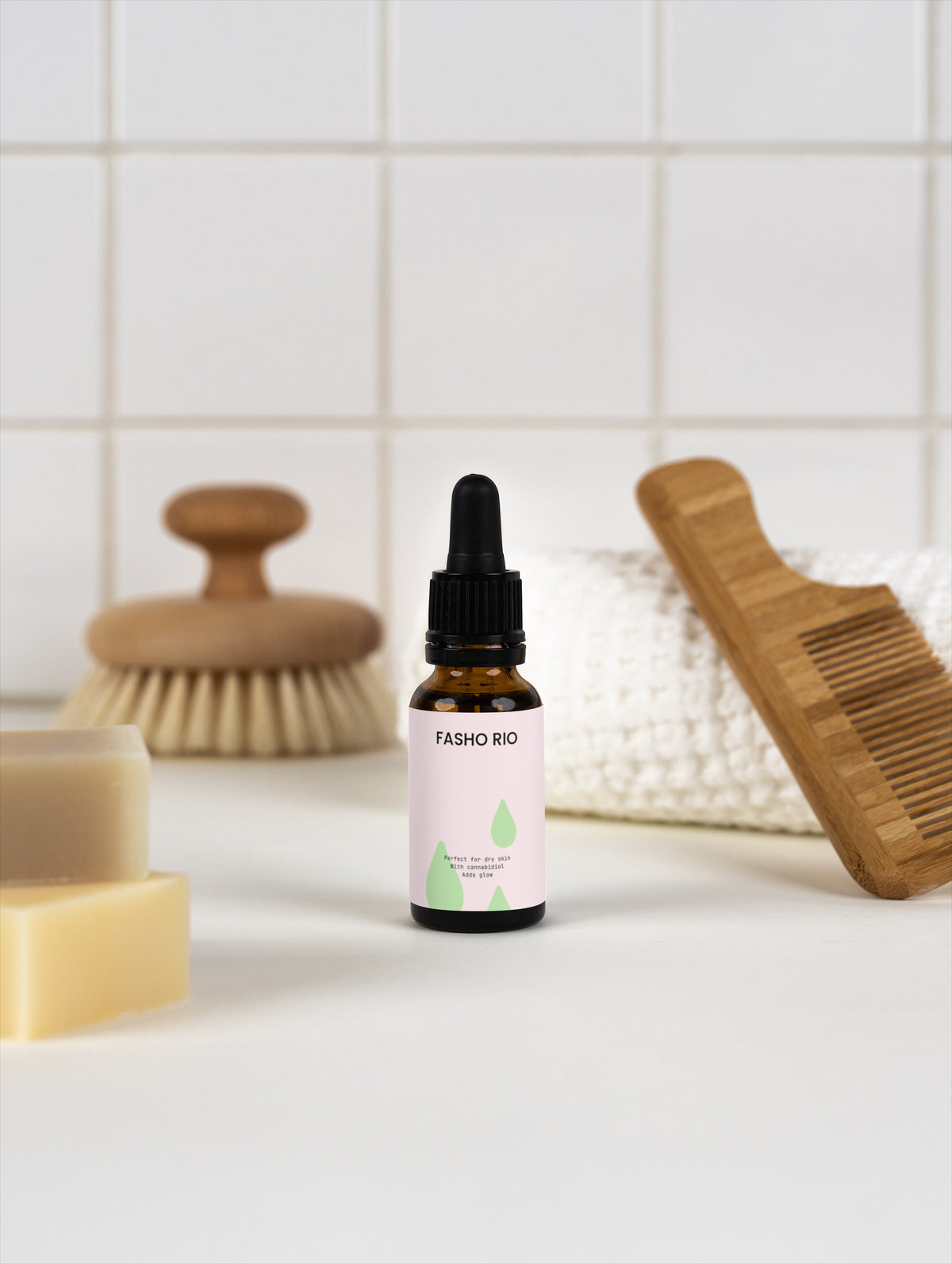 Calming facial oil for dry skin